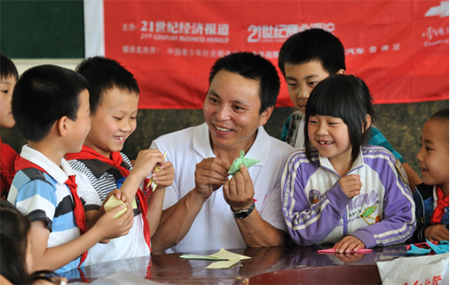 “游戲大王”讓更多的孩子愛上體育——記浙江省玉環市坎門海都小學體育教師葉海輝