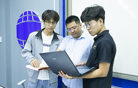奮力奔跑的職業教育追夢人——記河北工業職業技術大學教授劉少坤