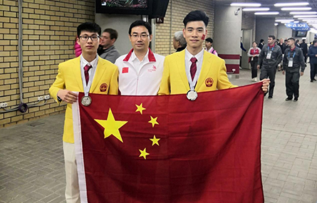 甘當良匠之師 鑄造職教之魂——記天津市濱海新區塘沽第一職業中等專業學校教師翟津