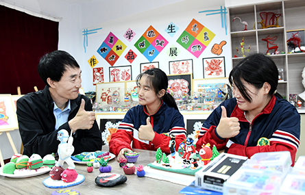 行程萬里永不言棄，筑夢冰雪創造奇跡——記河南省洛陽市欒川縣特殊教育學校校長吳擁軍