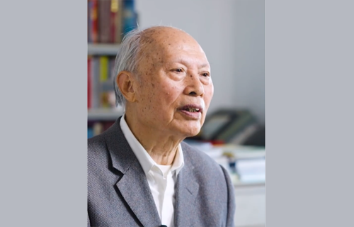 耄耋之年，他依然奮戰在信息科學領域“第一線”！