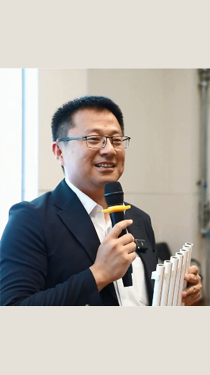 如何讓孩子們對科學感興趣？來聽他的講述