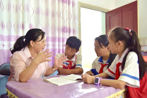 她是鄉村孩子的“黃媽媽”