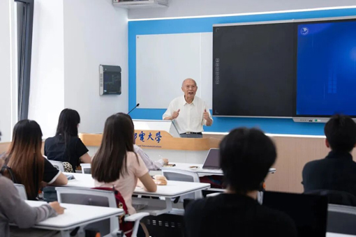 耄耋之年，他依然堅守信息科學最前沿