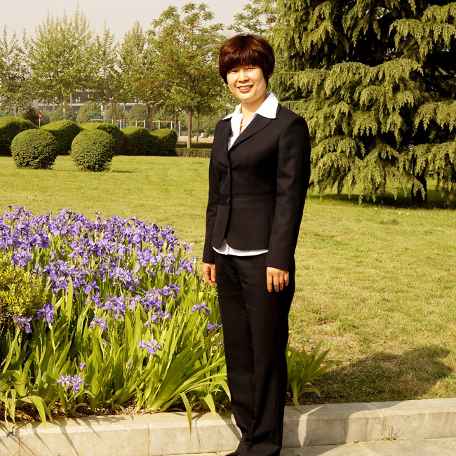 熊愛珍：傾心職教德為重  樹人成才勤耕耘