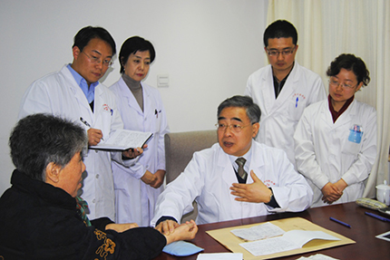 畢生心血付杏林——記天津中醫藥大學教授、中國工程院院士張伯禮