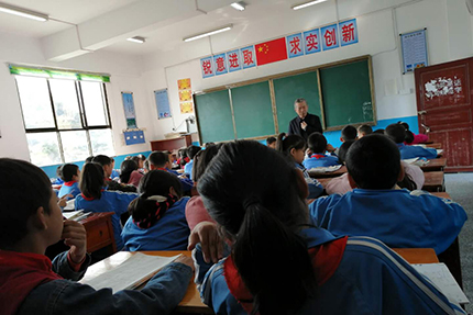 為基礎教育躬耕的大學教授——記東北師范大學教授高夯